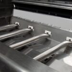 Broil King Regal 420 Built-In Gas BBQ with Cast Iron Grids - Image 10