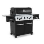 Broil King Regal 590 Gas Barbecue with Five Burners, Side Burner and Rotisserie - Black - Image 3