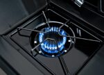 Broil King Baron 490 Shadow Gas BBQ with 4 Burners and Side Burner - Image 12