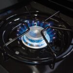 Broil King Crown 490 Gas BBQ with 4 Dual-Tube Burners, Side and Rotisserie Burner - Image 5